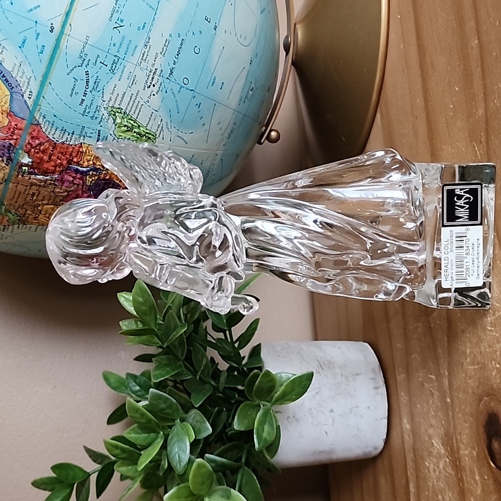 Mikasa Clear Glass Angel Figurine - Picture 3 of 12